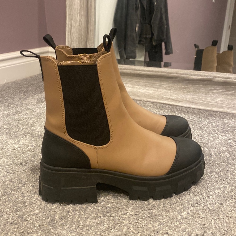 Black &Tan Combat Boots - Picture 1 of 3